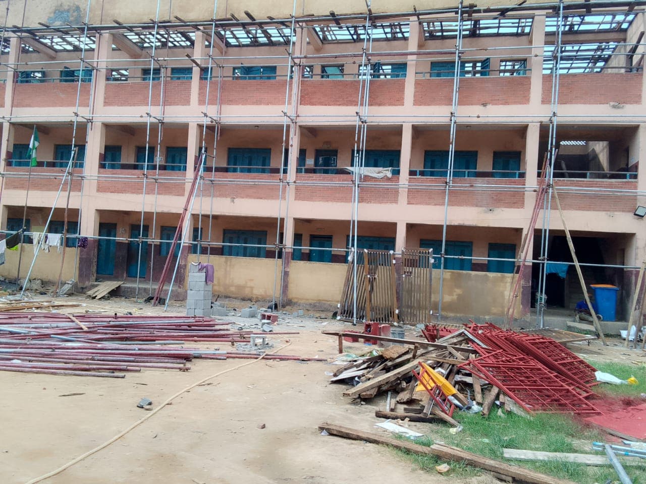 CONSTRUCTION AND RENOVATION OF PRIMARY SCHOOLS IN AGEGE LOCAL GOVERNMENT: