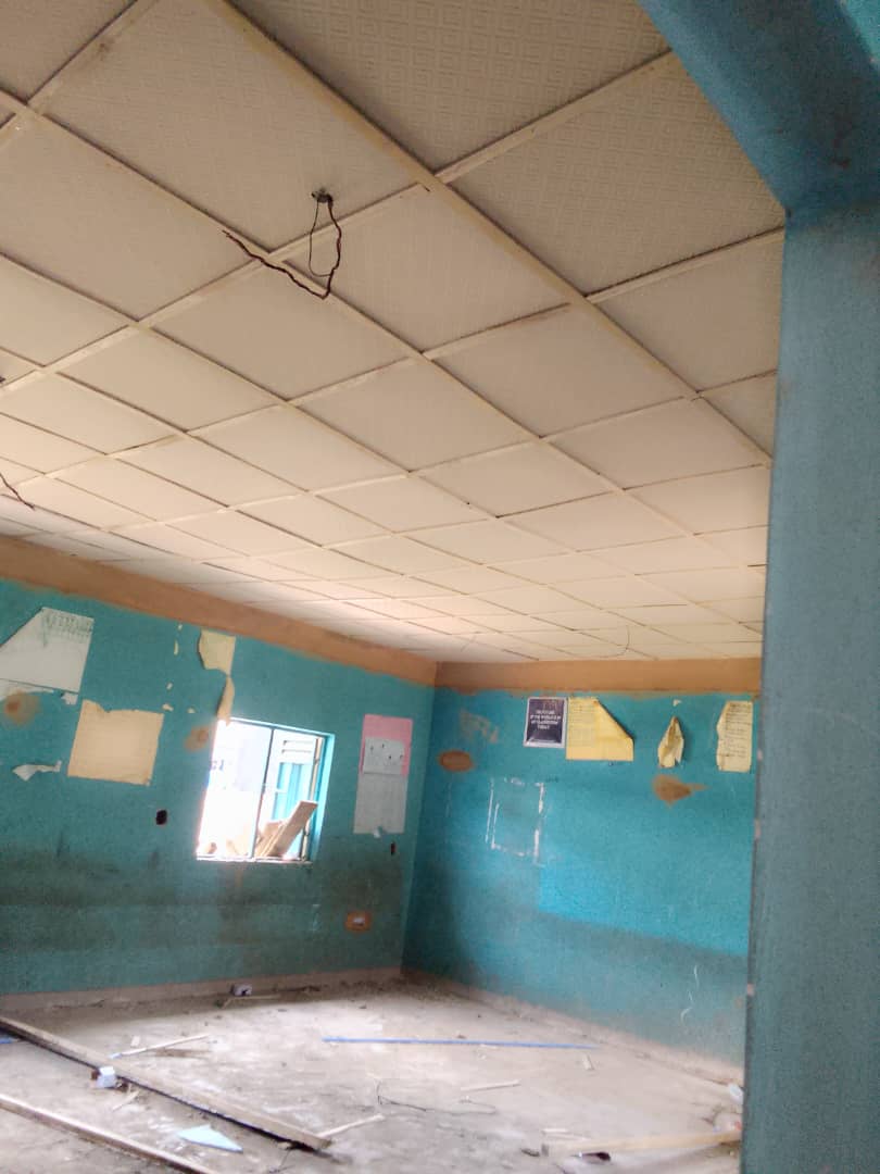 CONSTRUCTION AND RENOVATION OF PRIMARY SCHOOLS IN AGEGE LOCAL GOVERNMENT: