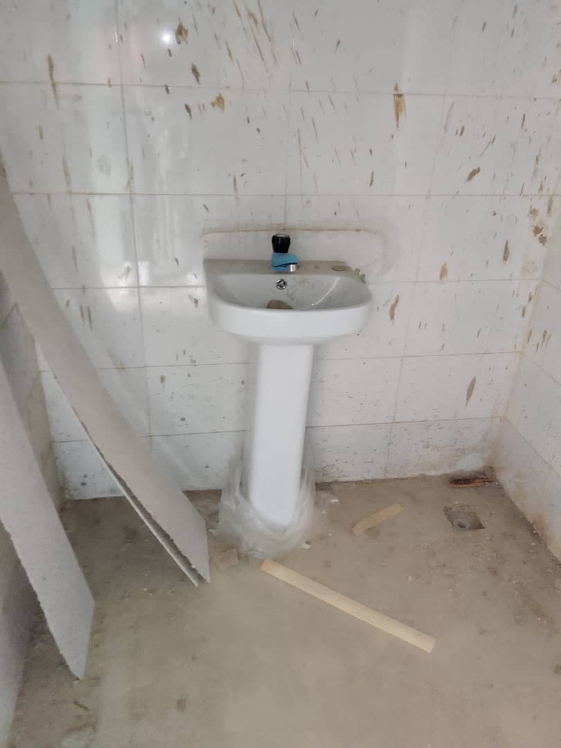 CONSTRUCTION AND RENOVATION OF PRIMARY SCHOOLS IN AGEGE LOCAL GOVERNMENT: