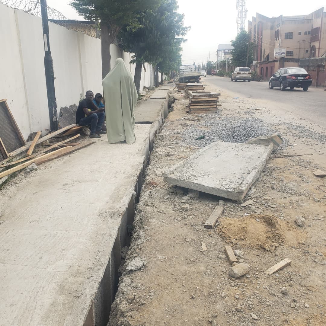 Construction of failed drainage works along ijaiye medium housing estate phase 1, ijaiye road, Agege