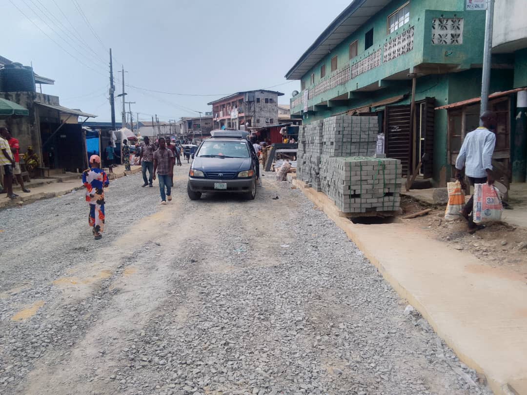 Construction of road and drainage at Ifelodun street, Agege