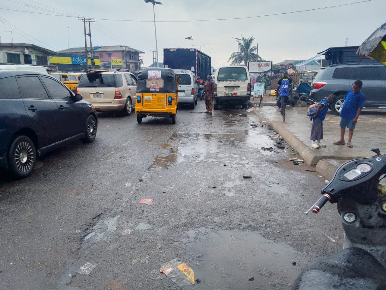 Rehabilitation of road at Akilo road, Agege