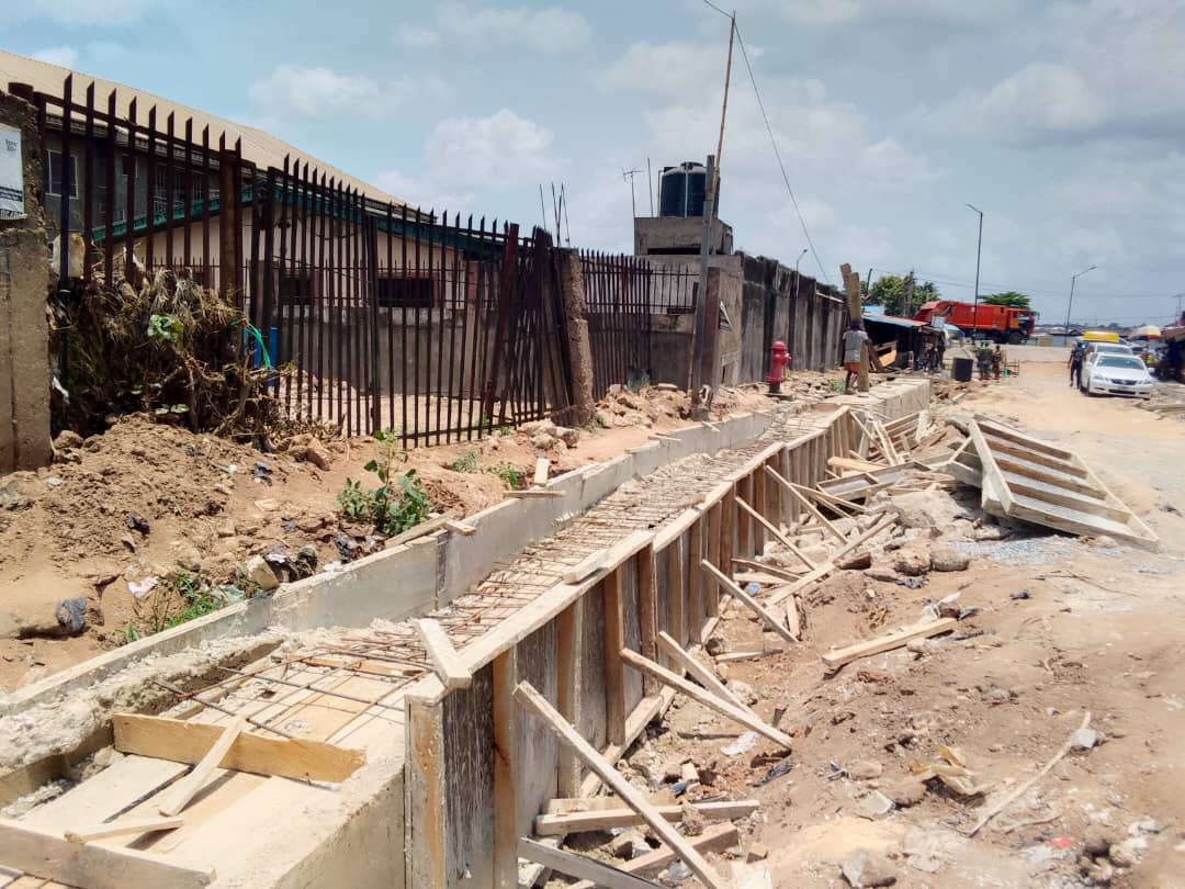Construction of road and drainage, Ajakaiye street