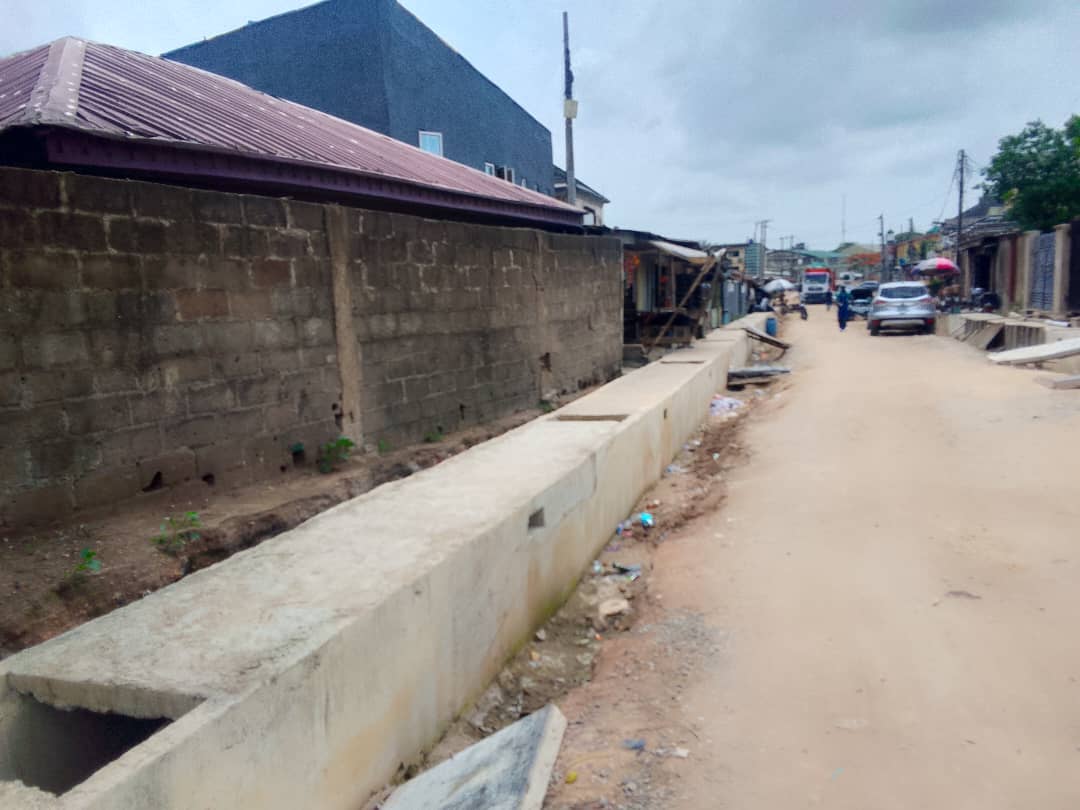 Construction of road and drainage, Ajakaiye street