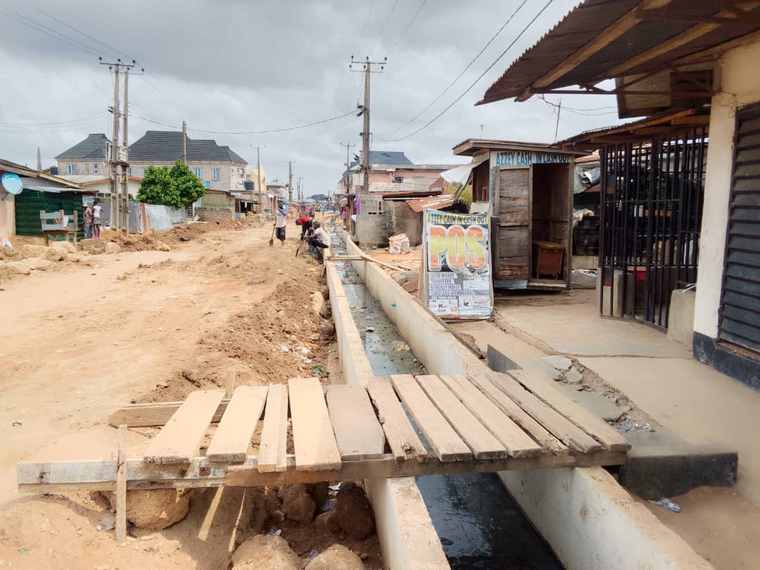 Construction of Road and drainage at Alowonle street