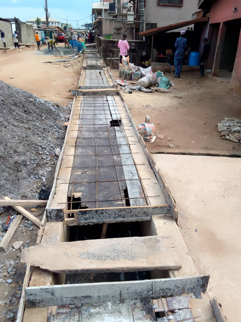 Construction of Road and drainage at Alowonle street