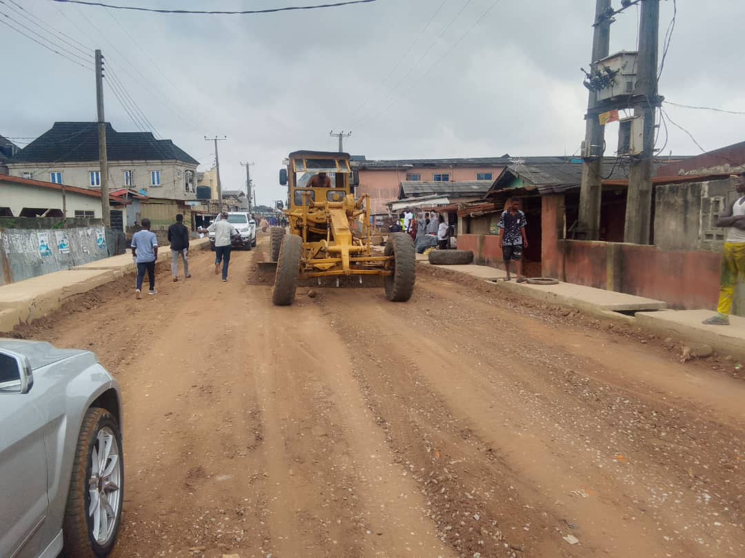Construction of Road and drainage at Alowonle street