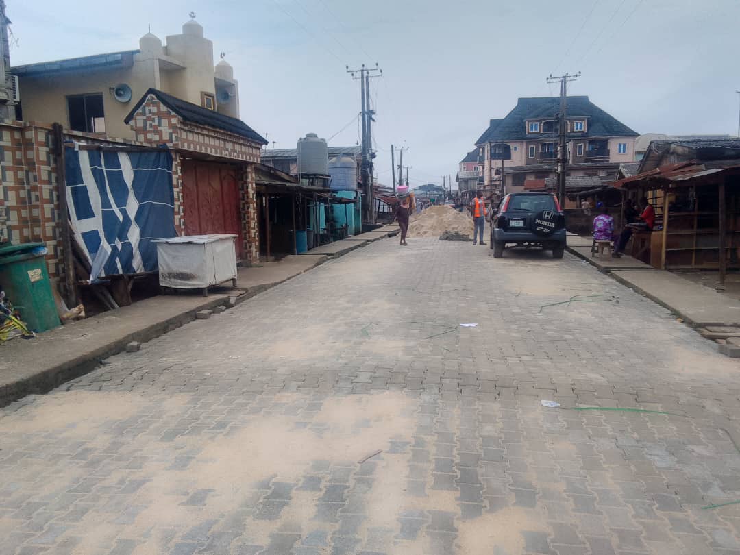 Construction of Road and drainage at Alowonle street