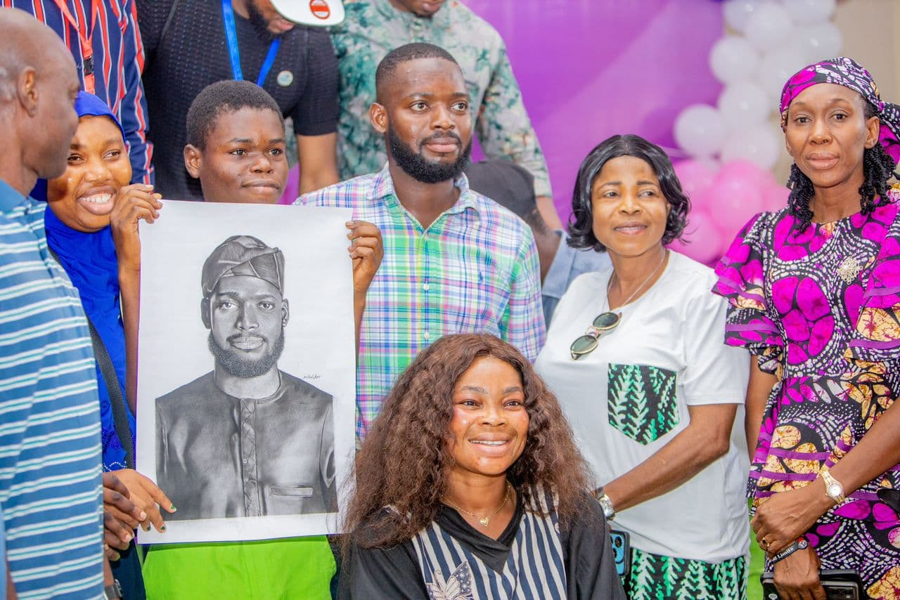 AGEGE LG TRAINS STUDENTS IN ARTS AND CULTURE